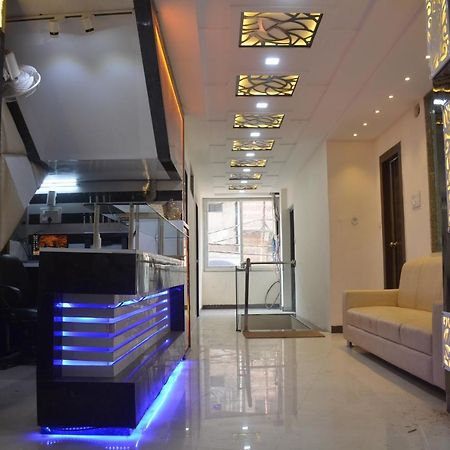 Hotel Krishna Galaxy Kānpur Exterior photo